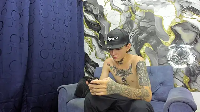 StraightBoy Nick online show from May 29, 4:43 am
