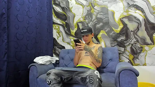 StraightBoy Nick online show from May 31, 5:04 am