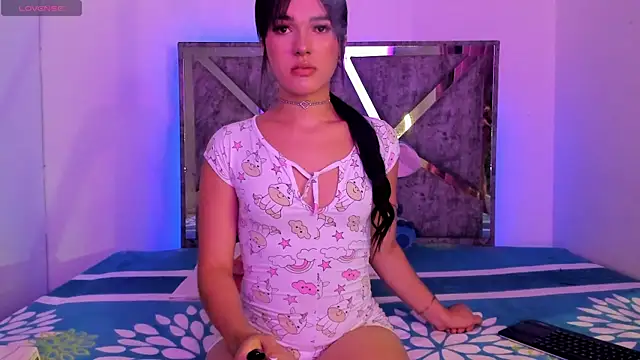 MarilynDupont online show from January 8, 6:05 am