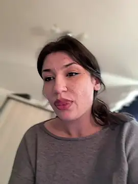 ScarletBloom  online show from April 12, 1:16 pm