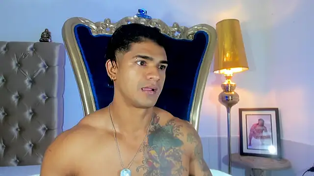 Snapshot of antonio__444 chatting on October 1, 10:21 am antonio 444 online show from October 1, 10:21 am