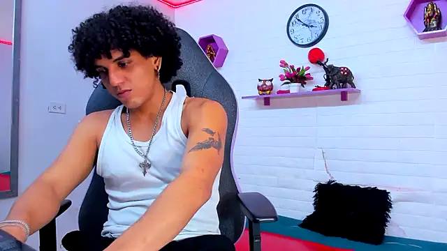 Snapshot of Xfire_boy69 chatting on September 27, 8:03 pm Xfire boy69 online show from September 27, 8:03 pm