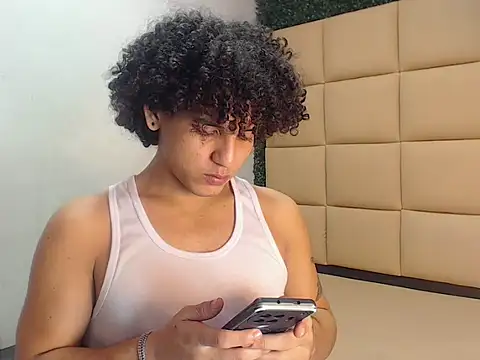 Snapshot of Xfire_boy69 chatting on October 3, 4:26 pm Xfire boy69 online show from October 3, 4:26 pm
