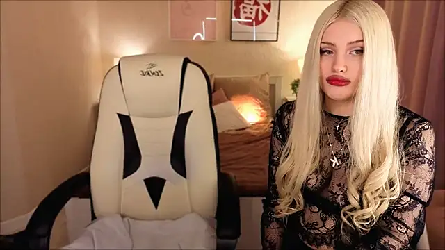 Kimmie shine online show from April 1, 11:22 am