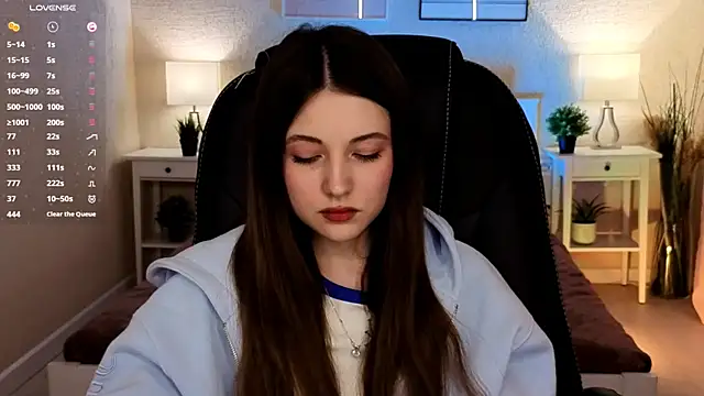 Kimmie shine online show from April 11, 9:13 am