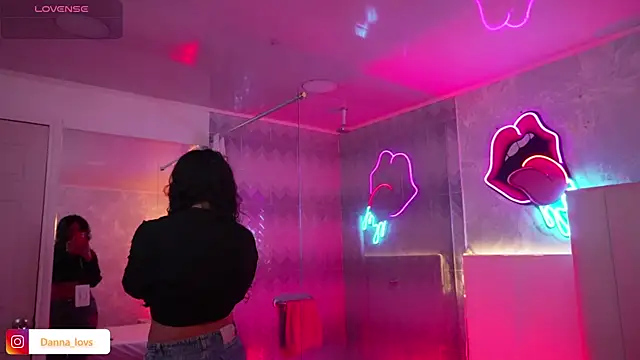 Dannaa Lovs online show from January 16, 1:26 pm