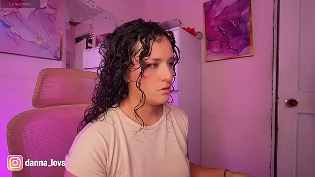 Dannaa Lovs online show from May 25, 2:12 pm