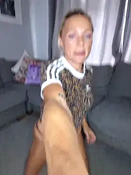 Bellarose xx online show from September 17, 11:01 am