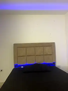 EmilyNoir1 online show from November 22, 12:31 am