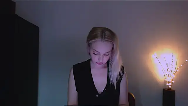 Snapshot of Lia_noo_regrets chatting on February 26, 5:12 pm Lia noo regrets online show from February 26, 5:12 pm