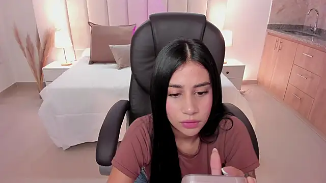 miranda crawfor online show from October 9, 11:58 pm