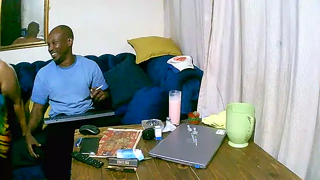 SHORTGUN STALLION online show from November 27, 10:45 pm