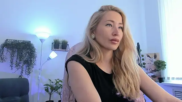 AstraMonroe online show from April 30, 7:14 am