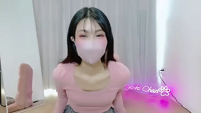 -Nyanko-chan- online show from December 18, 12:17 am