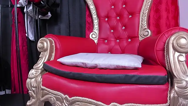 LiliThara online show from January 17, 6:18 am