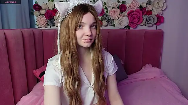 AnimeAlica18 online show from November 13, 8:35 am