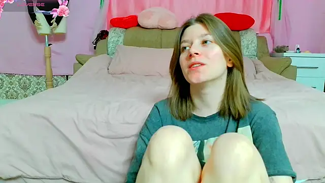 Snapshot of Marinaxmonroe chatting on May 28, 1:52 pm Marinaxmonroe online show from May 28, 1:52 pm