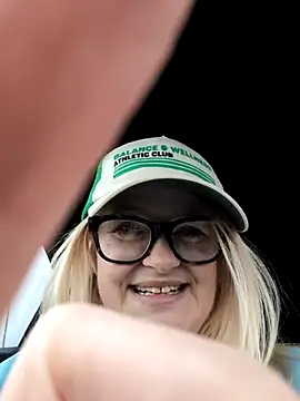 SuzieSub online show from October 21, 12:50 pm