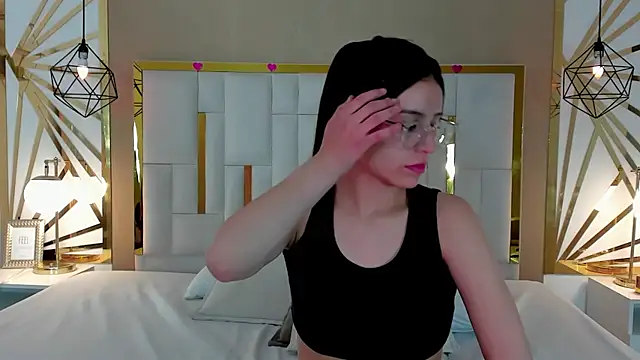 maddy jaclsonw online show from October 18, 11:49 pm