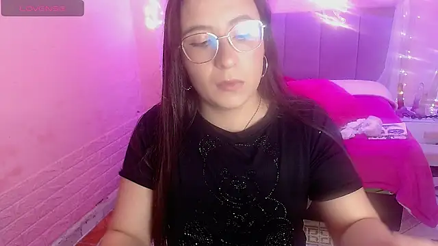 Snapshot of mia_778 chatting on February 3, 1:27 pm mia 778 online show from February 3, 1:27 pm