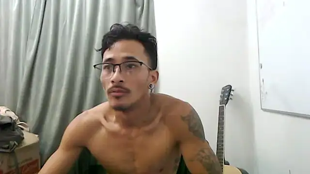 tanjir020 online show from March 18, 1:31 am