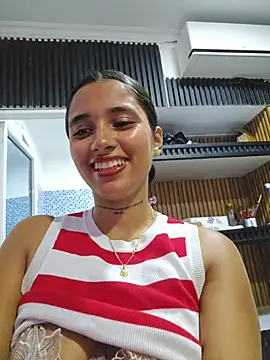 Lorena Mcfly online show from May 31, 11:39 am