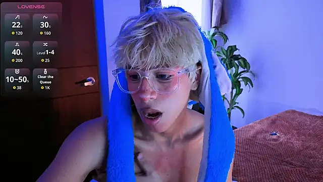 taichi bluy online show from November 8, 7:34 pm