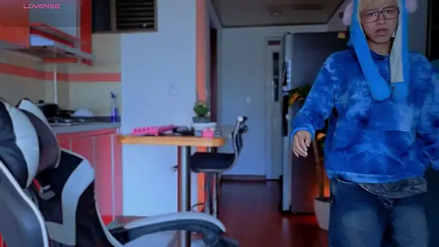 taichi bluy online show from January 14, 10:03 pm