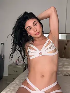 MonicaSalvatore online show from January 10, 12:01 am