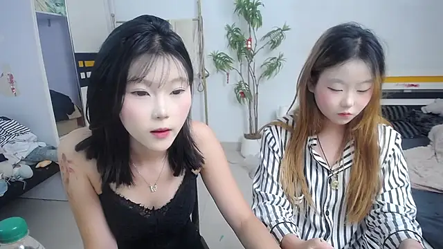 Snapshot of Babygirls523 chatting on September 27, 4:45 pm Babygirls523 online show from September 27, 4:45 pm