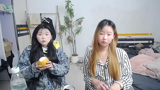 Snapshot of Babygirls523 chatting on October 20, 2:50 pm Babygirls523 online show from October 20, 2:50 pm