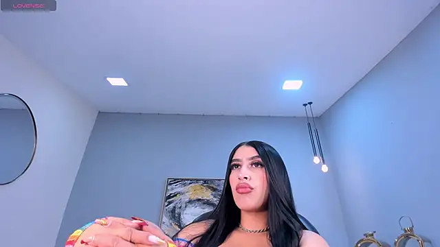 LeahLombardi  online show from October 16, 3:07 am