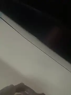 Snapshot of hazel_wood21 chatting on February 17, 10:23 am hazel wood21 online show from February 17, 10:23 am