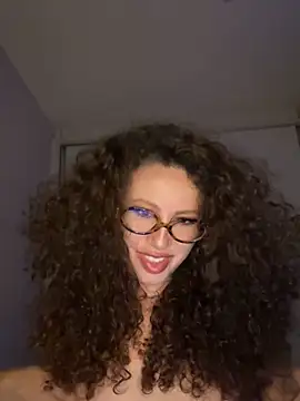 JhenneRouge online show from November 7, 1:27 am