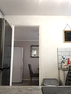 jasminebrooksx online show from September 9, 7:30 am