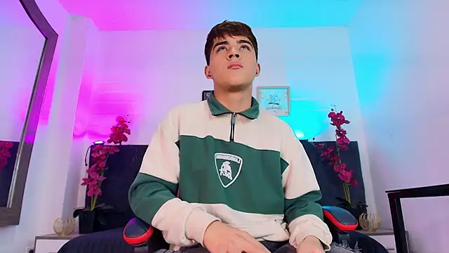 Lucass love online show from March 4, 3:01 am