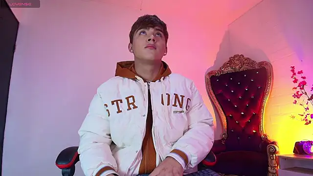 Lucass love online show from March 23, 1:37 pm