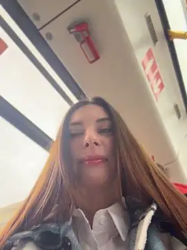 Amelie Crosby online show from June 1, 1:46 pm
