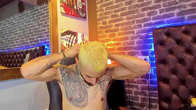 VinzenzRizzo online show from December 18, 9:21 pm