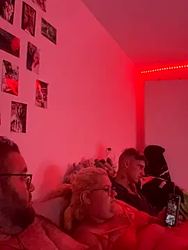 mrandmrsdarkside online show from September 11, 7:47 pm