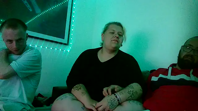 mrandmrsdarkside online show from April 21, 7:39 pm