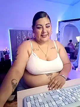 AndreaKinky online show from October 25, 8:22 am