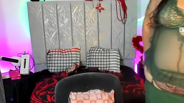 AndreaKinky online show from March 19, 9:13 am