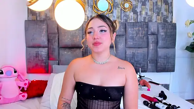 PatyLawrence online show from October 25, 4:31 am