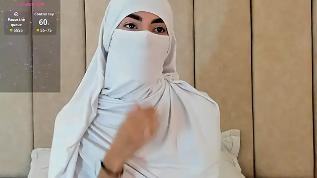  Zahiira  online show from October 10, 11:53 am