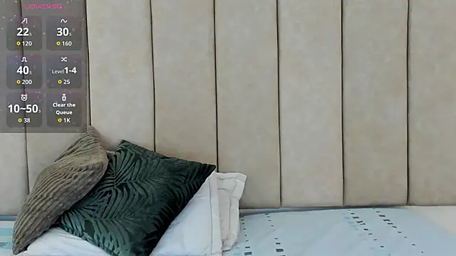  Zahiira  online show from October 14, 11:55 am