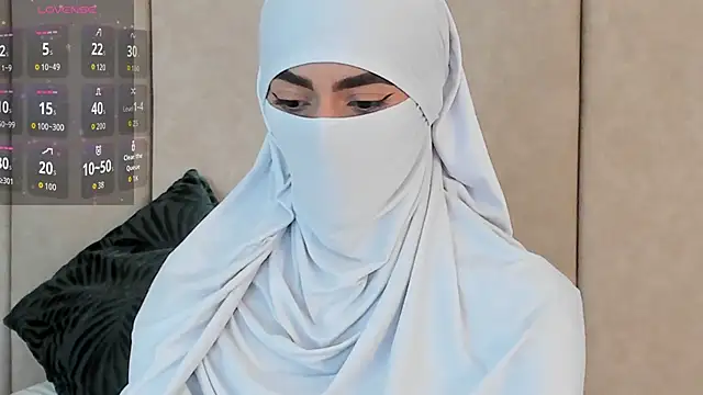  Zahiira  online show from November 18, 12:09 pm