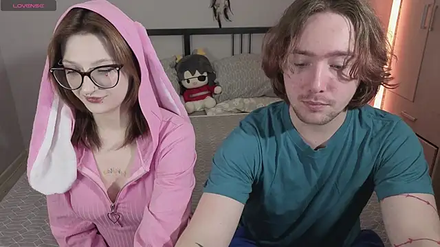 ellen and danny online show from December 17, 5:19 pm