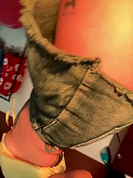 Snapshot of ScarlettRusso1 chatting on October 22, 12:16 pm ScarlettRusso1 online show from October 22, 12:16 pm