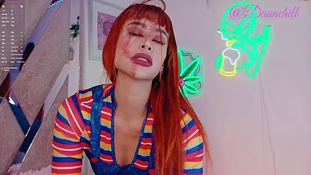 Snapshot of ScarlettRusso1 chatting on October 31, 1:12 pm ScarlettRusso1 online show from October 31, 1:12 pm